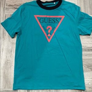 Guess tee